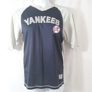 NY Yankees Raglan Sleeve Baseball Tee -  by True Fan - Size M/M